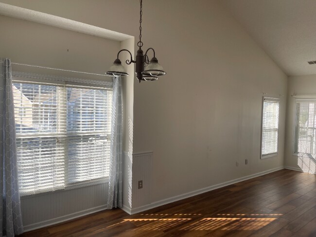 Building Photo - 5816 Longwood Dr