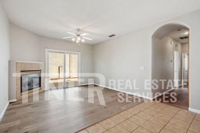 Building Photo - 420 Marsalla Dr