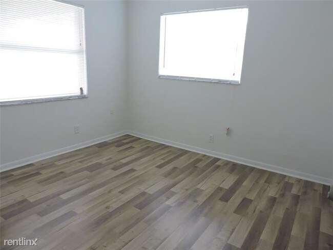 Building Photo - 3811 NW 84th Ave