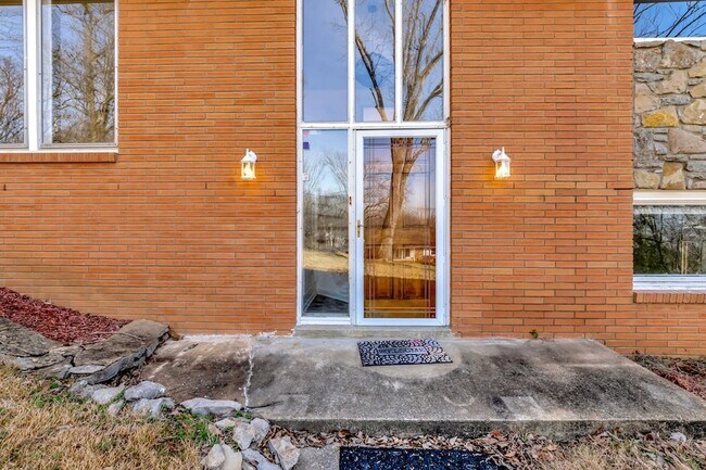 Foto del edificio - 6469 Fleetwood Dr