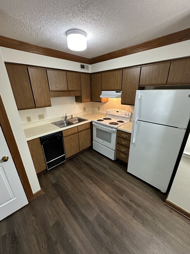 Foto del edificio - 3511 Ivy Commons Dr