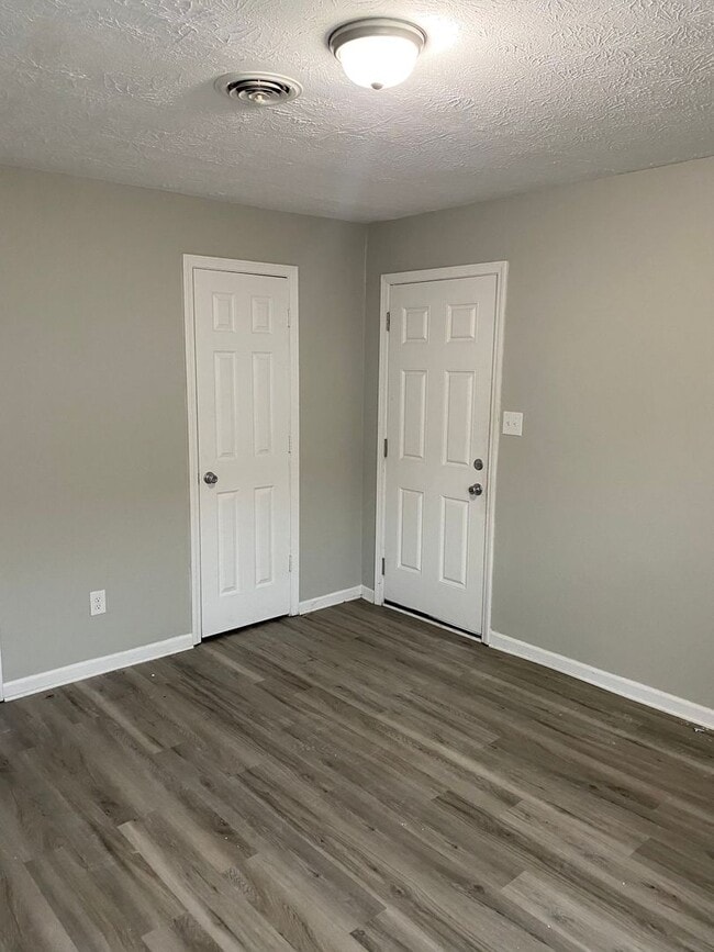 Building Photo - 154 Landings Dr