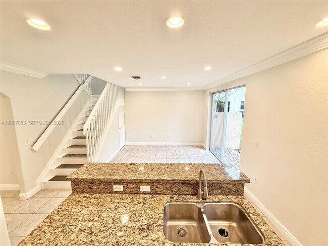 Foto del edificio - 2674 SW 84th Terrace