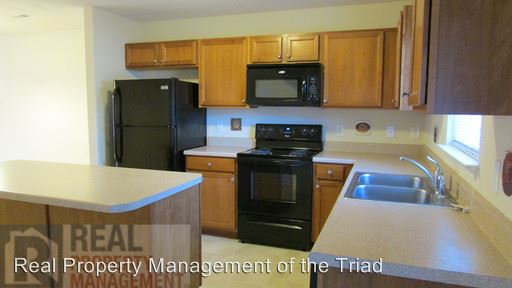 Foto del edificio - 118 Breezeway Ln