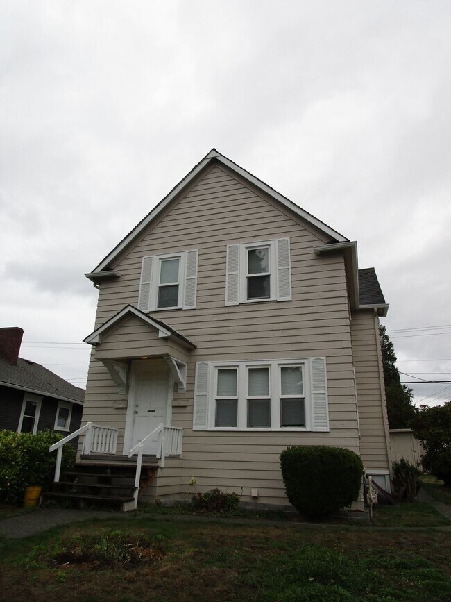 Building Photo - 3431 Rockefeller Ave