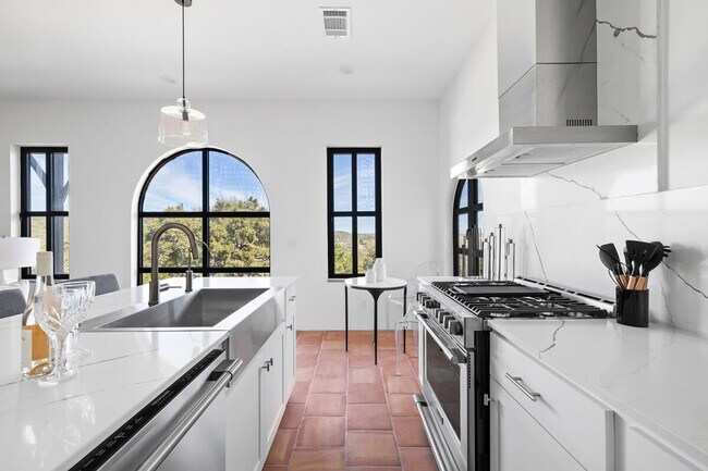 Foto del edificio - 20518 King Bee Ln