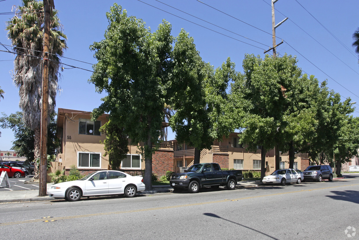 Building Photo - Palm Plaza Apartments