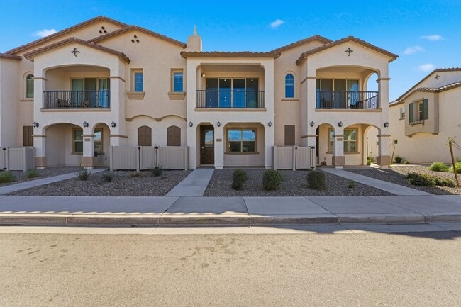 Building Photo - ** Like new Luxurious Modern townhome with 2 Master Suits in Warner Meadows**