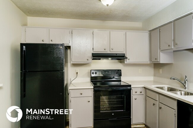 Building Photo - 2913 Dumesnil St