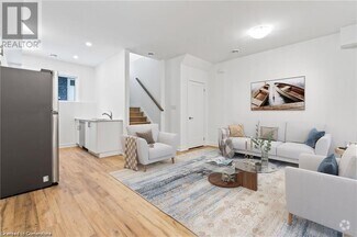 Building Photo - 781 Clare Ave