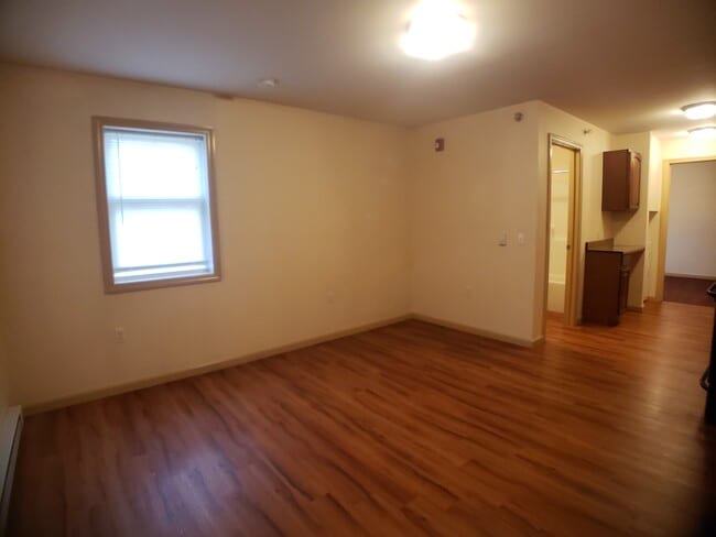 Building Photo - 83 Beall St