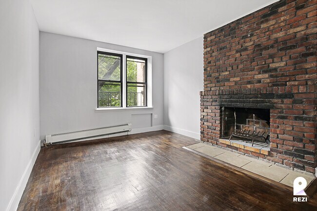 Building Photo - 416 W 23rd St