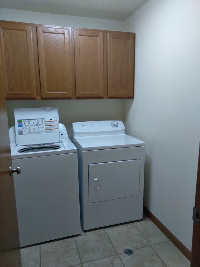 Foto del edificio - 2235 Cobblestone Dr