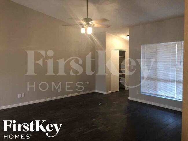 Foto del edificio - 907 W Kerry Ln