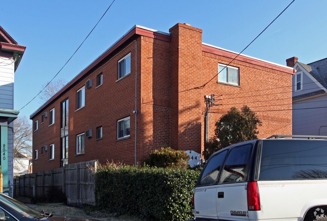 Building Photo - 2044 Mills