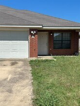 Building Photo - 313 Cedar Ridge Dr