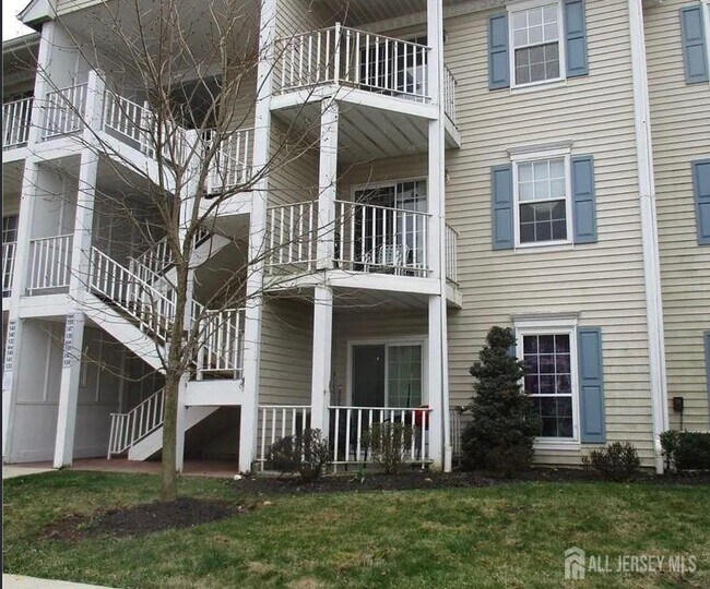 Building Photo - 139 Darwin Ln