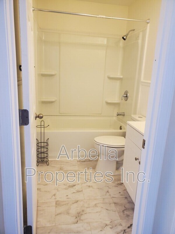 1300 Windsor Ave Unit Apt A, Bristol, TN 37620 Condo for Rent in Bristol, TN