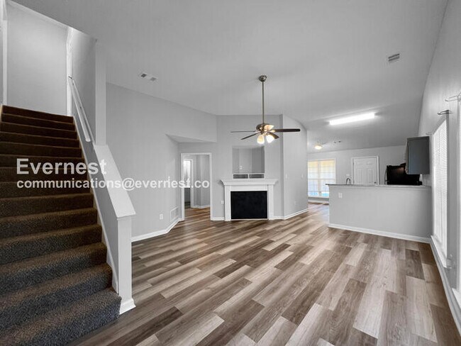 Foto del edificio - 5641 Kaitlyn Dr W