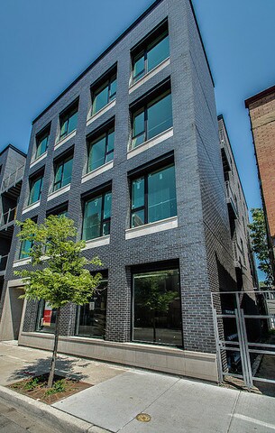 Foto principal - 4421 N Clark St