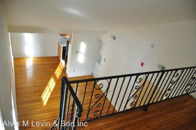Building Photo - 417 S Juniper St