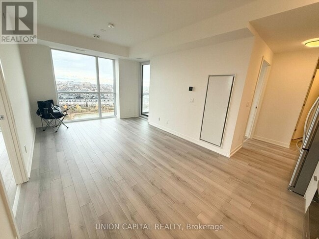 Building Photo - 3071 Trafalgar Rd