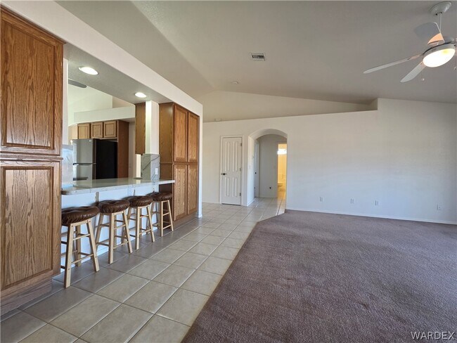 Building Photo - 3477 Sunlamp Dr