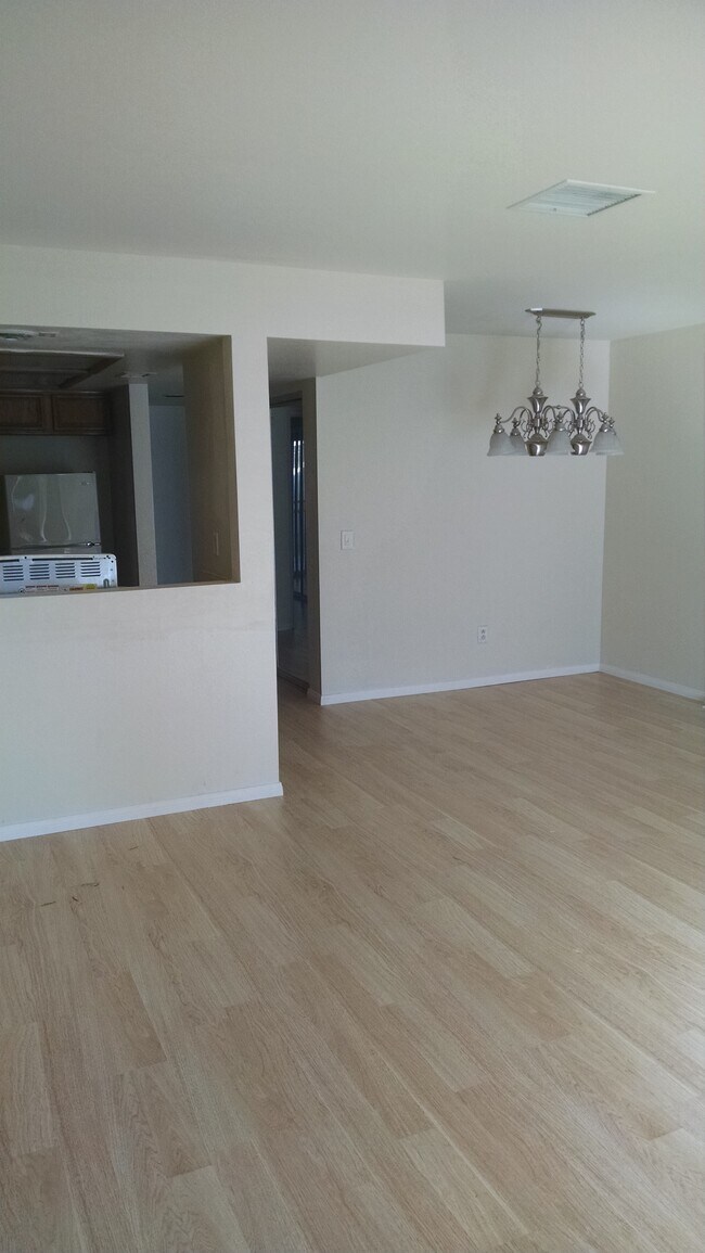 Foto del edificio - 32505 Candlewood Dr