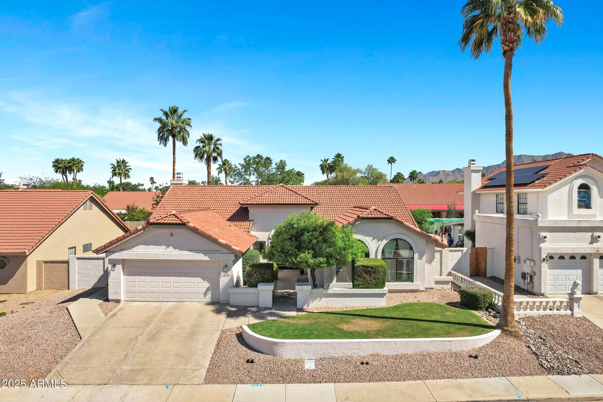 Primary Photo - 10102 E Dreyfus Ave