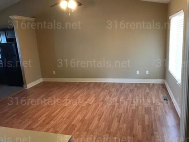 Foto del edificio - 8462 Granite Ct
