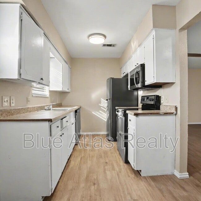 Foto del edificio - 817 E 6th St