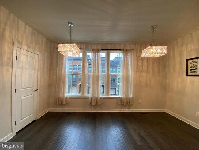 Building Photo - 3091 Sassafras Ct