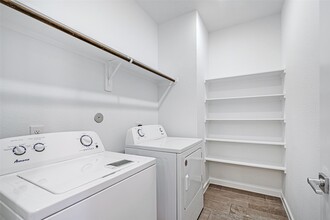Building Photo - 8423 Berry Brush Ln