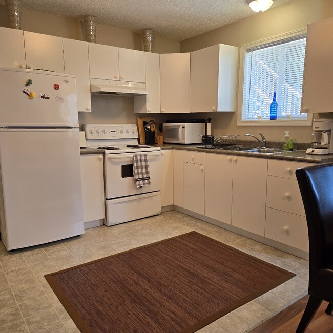 Building Photo - 1206 Knockan Close