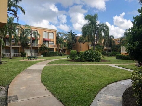 Primary Photo - 17911 NW 68th Ave