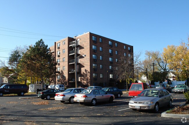 Foto del edificio - Conway Court