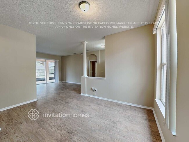 Foto del edificio - 2430 Leaning Pine St