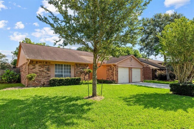 Foto del edificio - 2822 Wood Hollow Dr