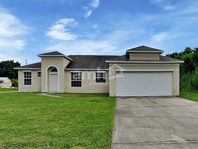 Building Photo - 2302 SW Webster Ln