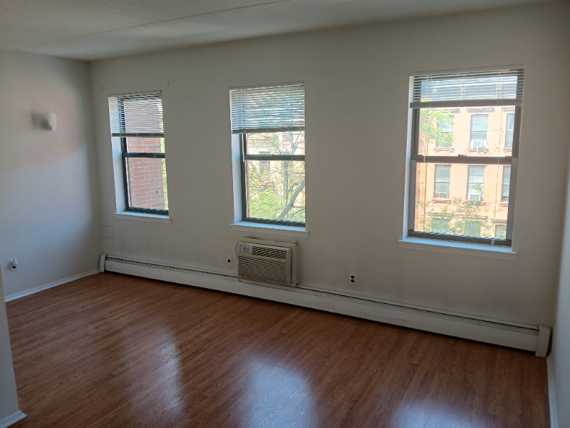 Primary Photo - 112 W 128th St