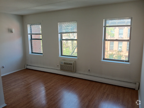 Building Photo - 112 W 128th St