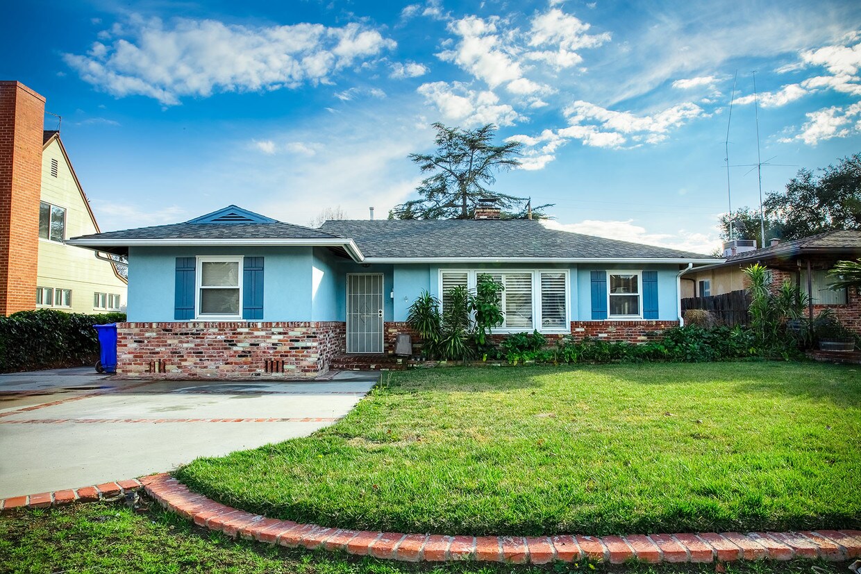 Primary Photo - 8348 Doris Ave