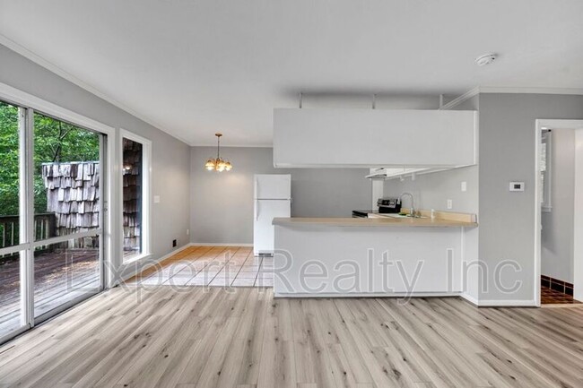 Foto del edificio - 3425 Mountainside Rd