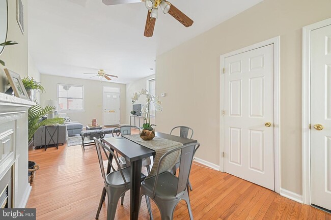 Building Photo - 223 E Cross St