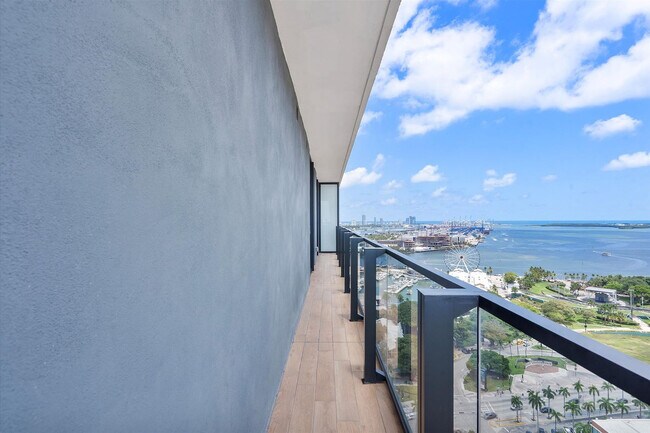 Foto del edificio - 398 NE 5th St