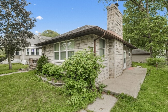 Building Photo - 18307 Wildwood Ave