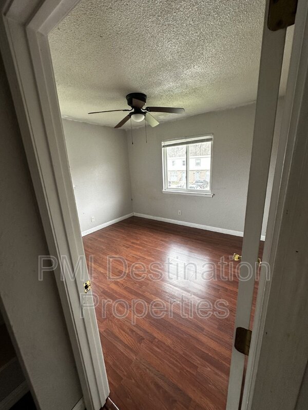 Foto del edificio - 1525 N 55th St