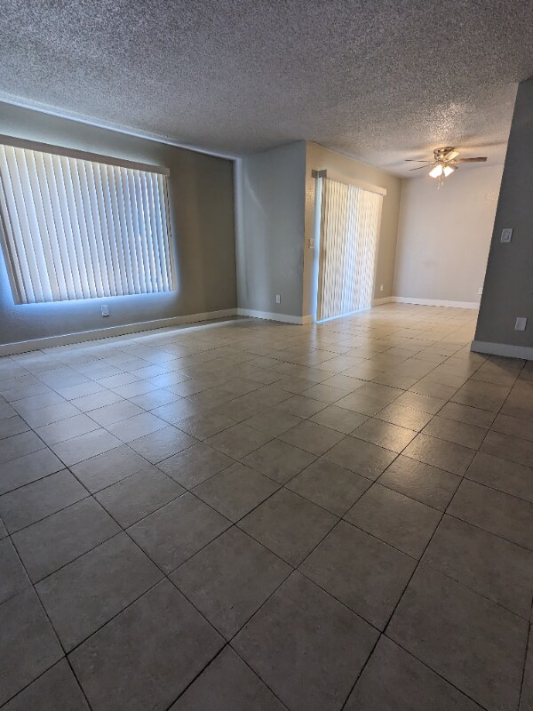 Foto del edificio - 815 N Peach Ave