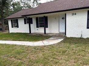 Building Photo - 214 Basswood Dr