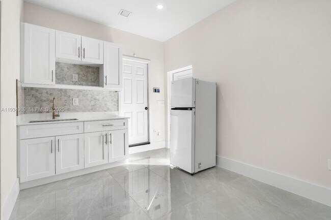 Foto del edificio - 161XX SW 44th Ln